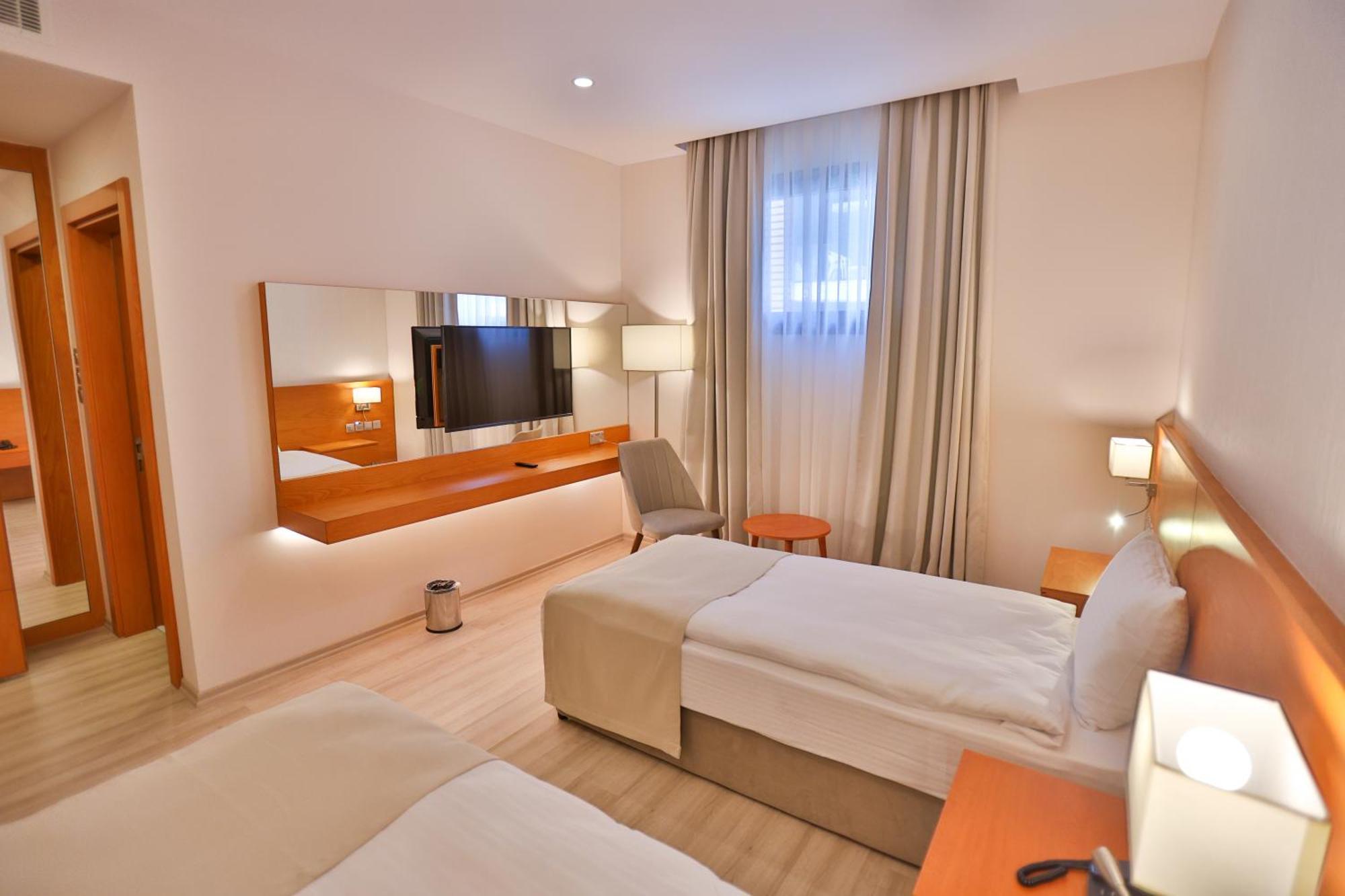 Caddem Inn Hotel فاماغوستا المظهر الخارجي الصورة